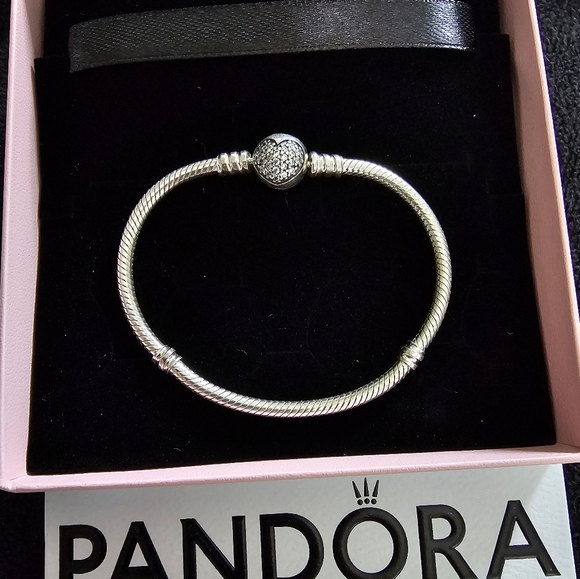 Authentic Pandora Bracelet Moments With Sparkling Cubic Zirconia Heart Clasp 6.7 - Picture 1 of 4